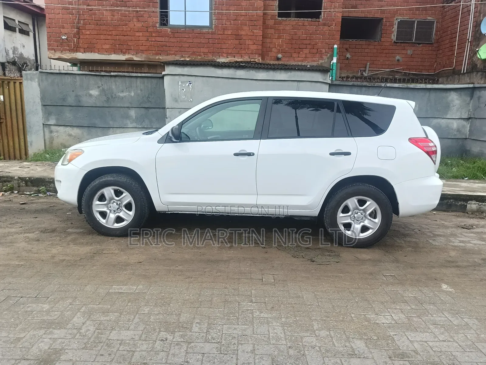 Toyota RAV4 2012 White