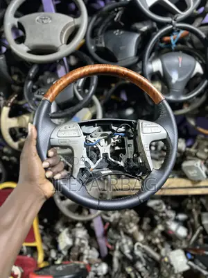 Empty Wheel Highlander 2012