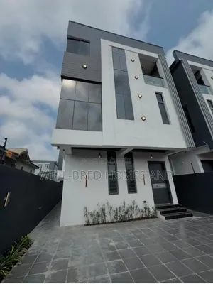 5bdrm Duplex in Lekki Phase 1 for sale