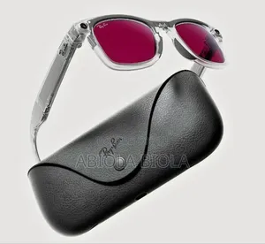 Ray-Ban | Meta Wayfarer Limited Edition Lenses: Clear/Ruby Transitions