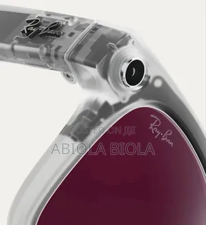 Ray-Ban | Meta Wayfarer Limited Edition Lenses: Clear/Ruby Transitions