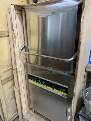 Commercial Dish Washer