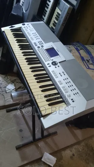 Yamaha Keyboard Model PSR S550