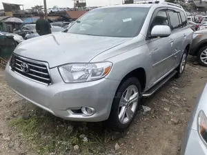 Toyota Highlander Limited 2010 Silver