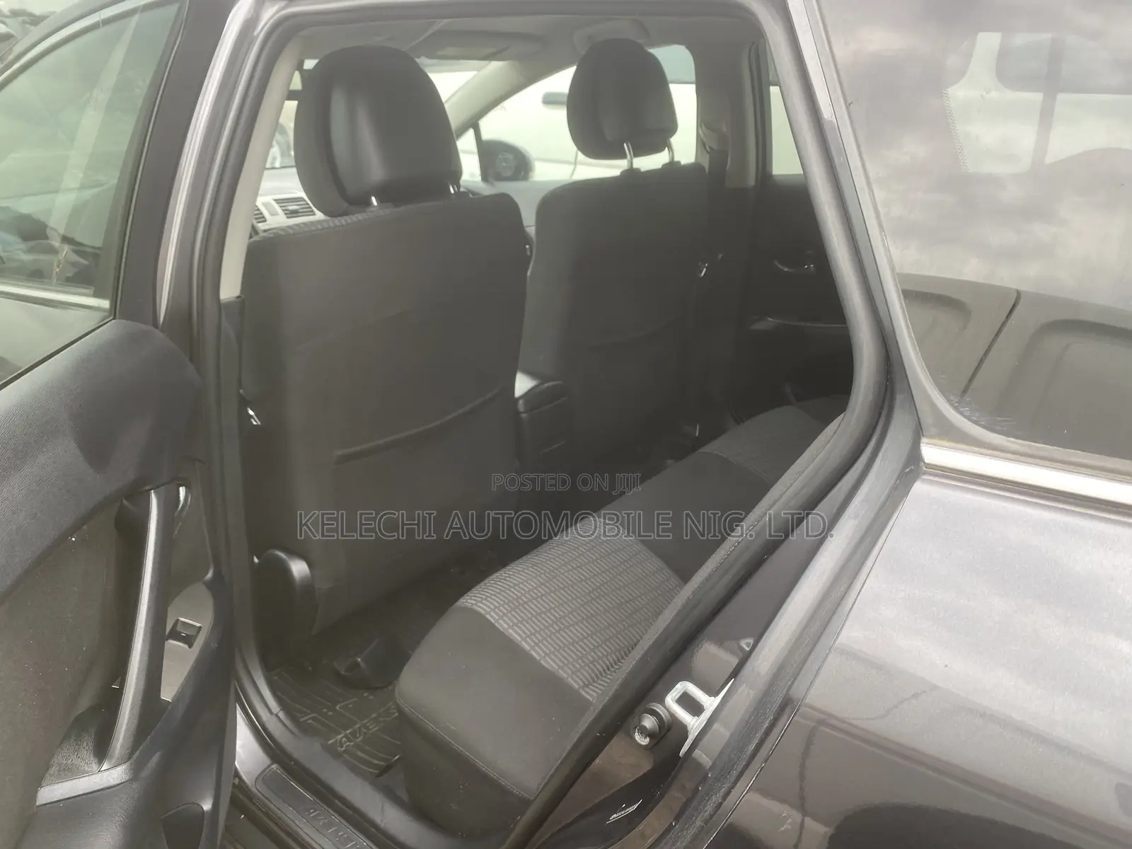 Toyota Avensis 2014 Gray