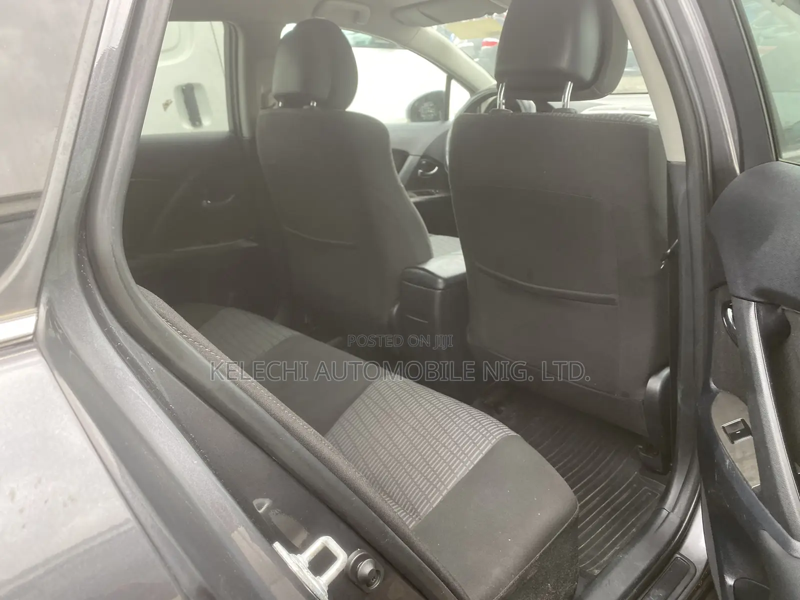 Toyota Avensis 2014 Gray