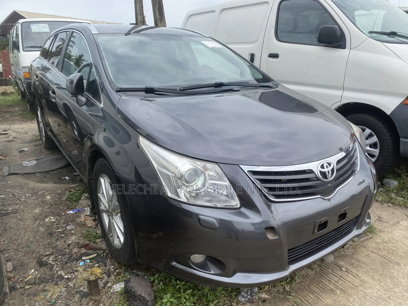 Toyota Avensis 2014 Gray