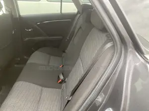 Toyota Avensis 2014 Gray