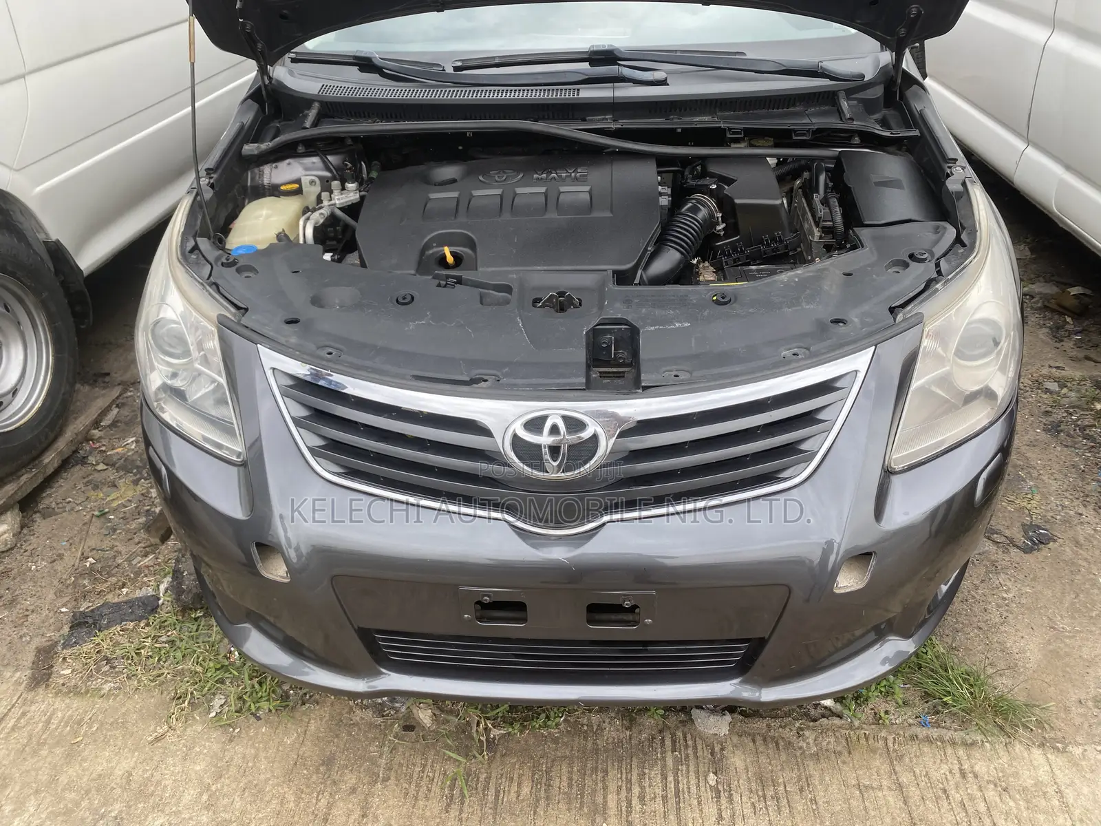 Toyota Avensis 2014 Gray