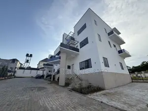 4bdrm Townhouse / Terrace in Asokoro for rent