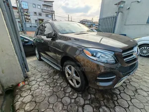 Mercedes-Benz GLE-Class GLE 350 2016 Brown