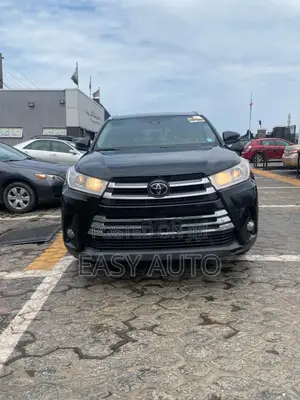 Toyota Highlander XLE 4x4 V6 (3.5L 6cyl 8A) 2018 Black