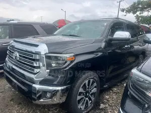 Toyota Sequoia Platinum 4dr SUV 4WD (5.7L 8cyl 6A) 2016 Black