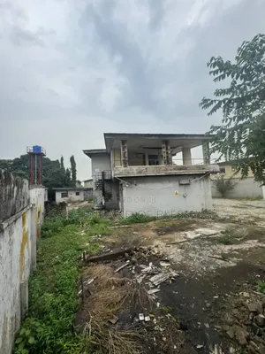 5bdrm Block of Flats in Ilupeju for sale