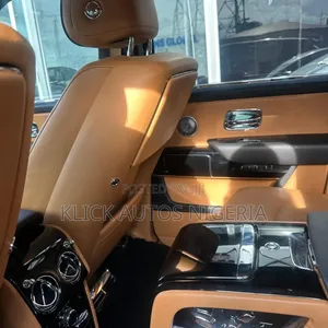 Rolls-Royce Cullinan Base 2020 Red