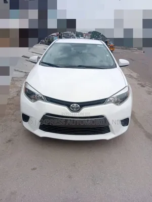 Toyota Corolla L 4dr Sedan (1.8L 4cyl 4A) 2015 White