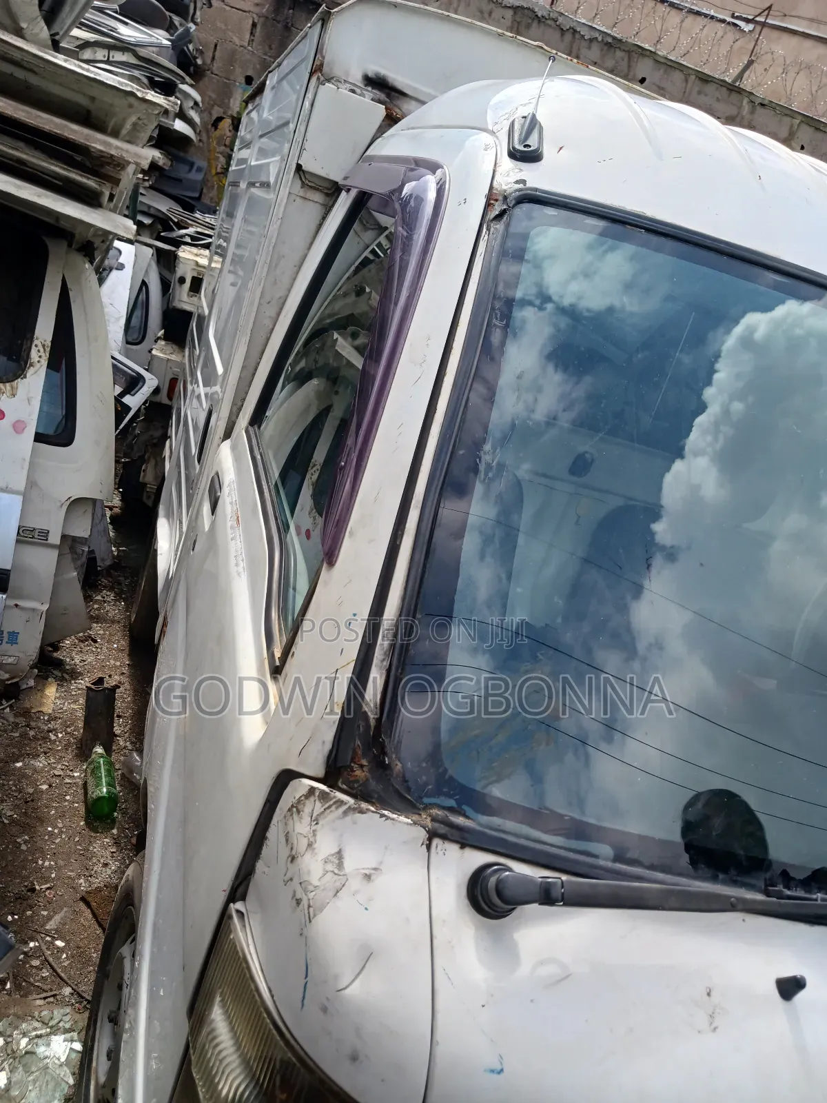 Daihatsu Hijet 2012 White