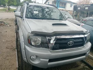 Toyota Tacoma Double Cab V6 Automatic 2011 Silver
