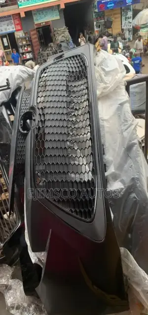 Complete Bumper and Accessories Corolla 2018 Le
