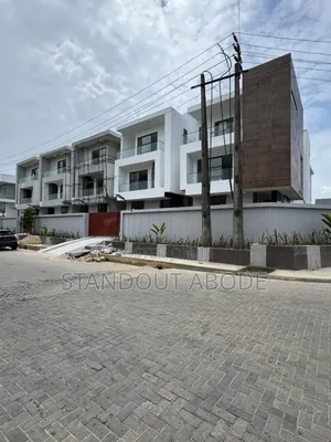 5bdrm Duplex in Secure Estate, Lekki Phase 1 for sale