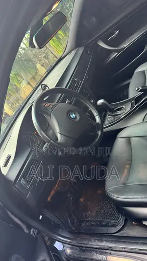 BMW 328i 2011 Black