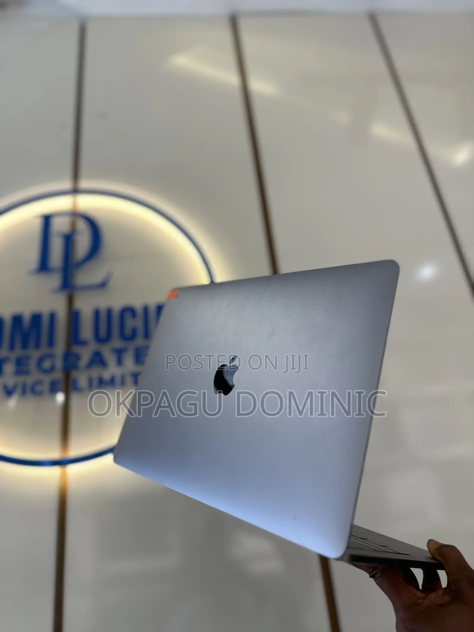 Laptop Apple MacBook 2018 16GB Intel Core I7 SSD 1T