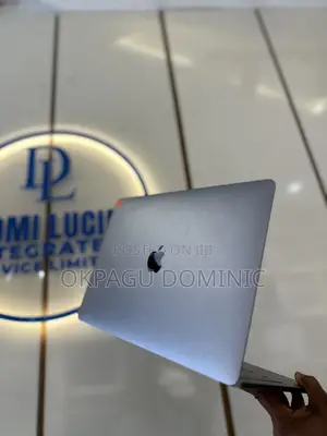 Laptop Apple MacBook 2018 16GB Intel Core I7 SSD 1T