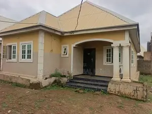 2bdrm Bungalow in Karu-Nasarawa for sale