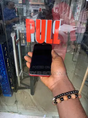 Apple iPhone 11 128 GB Red
