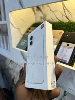 New Apple iPhone 16 128 GB White