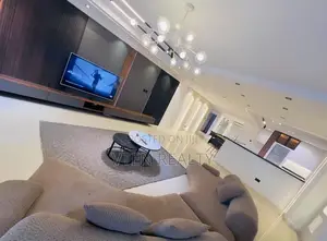 Waterfront Luxury 3bedroom Apartment