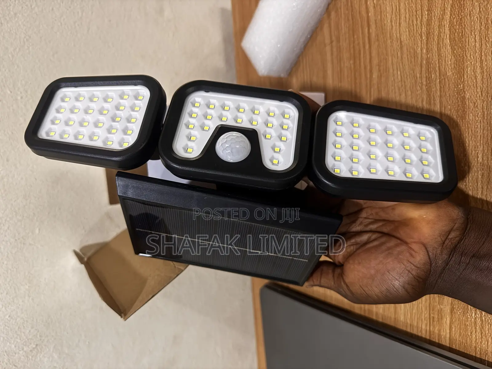 Foldable Solar Motion Sensor Wall Lamp