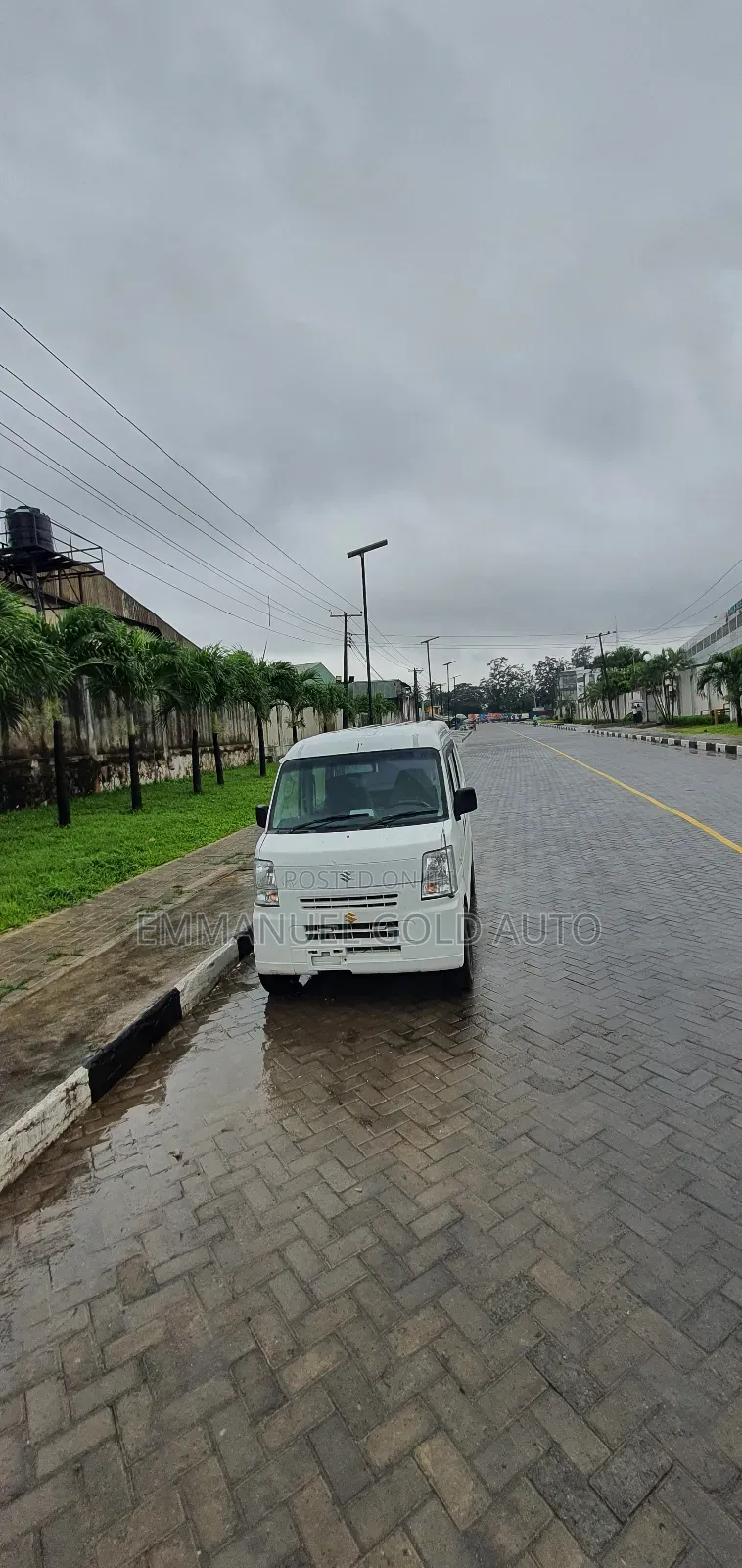 Suzuki APV Minibus 2010 White