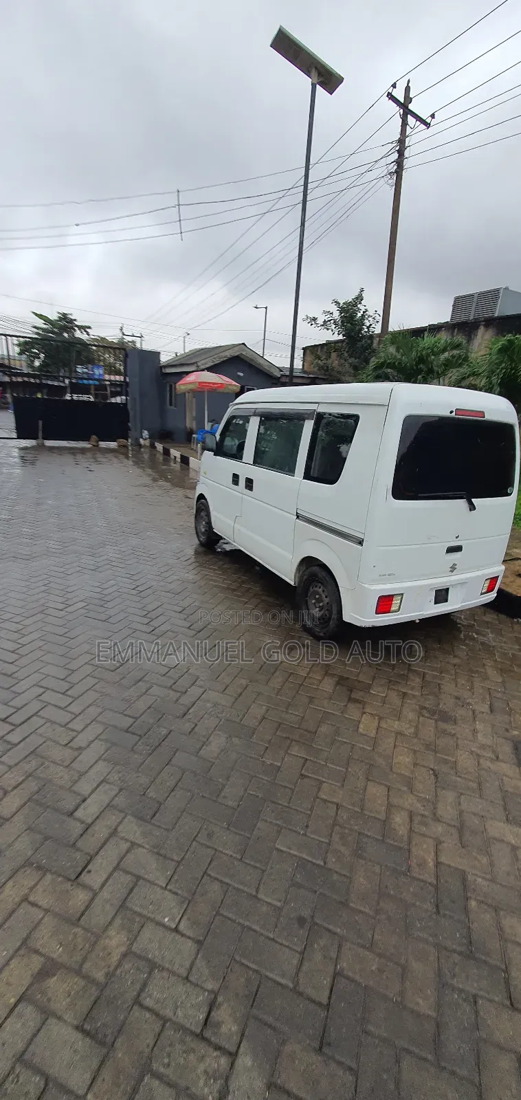 Suzuki APV Minibus 2010 White
