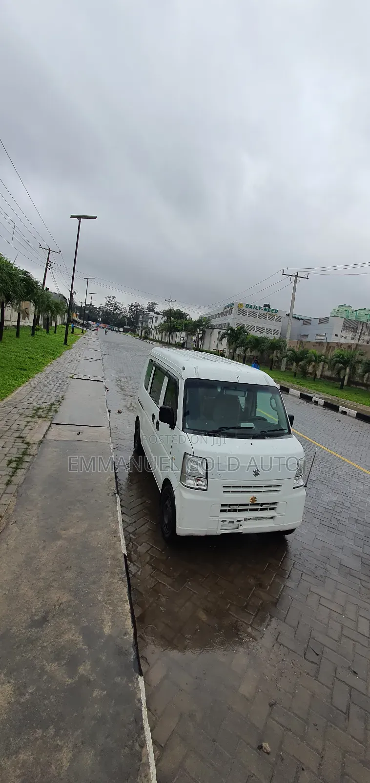 Suzuki APV Minibus 2010 White