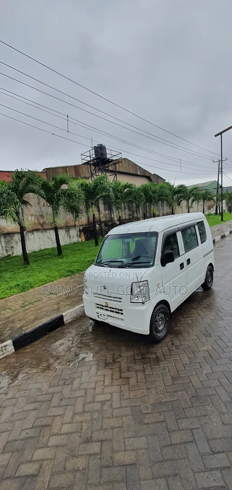 Suzuki APV Minibus 2010 White
