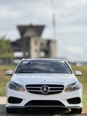 Mercedes-Benz E350 Base 4Matic Sedan AWD (3.5L 6cyl 7A) 2014 White
