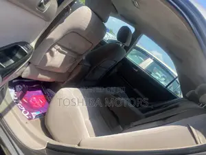 Toyota Camry LE 4dr Sedan (2.4L 4cyl 5A) 2005 Gray