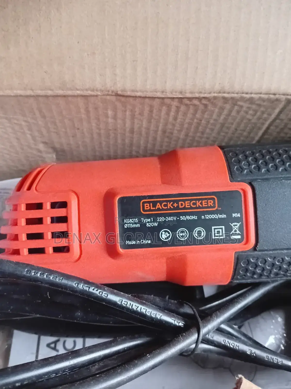 4 1⁄2" Black and Decker Angle Grinder
