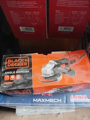 4 1⁄2" Black and Decker Angle Grinder