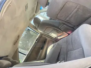 Toyota Camry LE 4dr Sedan (2.4L 4cyl 5A) 2005 Gray