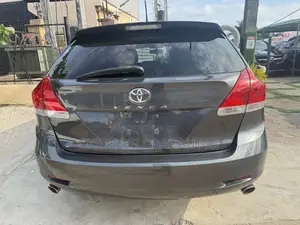 Toyota Venza V6 AWD 2010 Gray