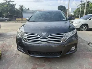 Toyota Venza V6 AWD 2010 Gray