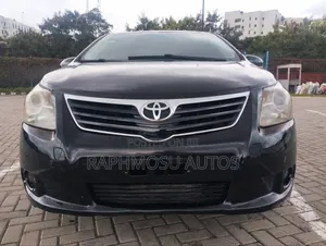 Toyota Avensis 2013 Black