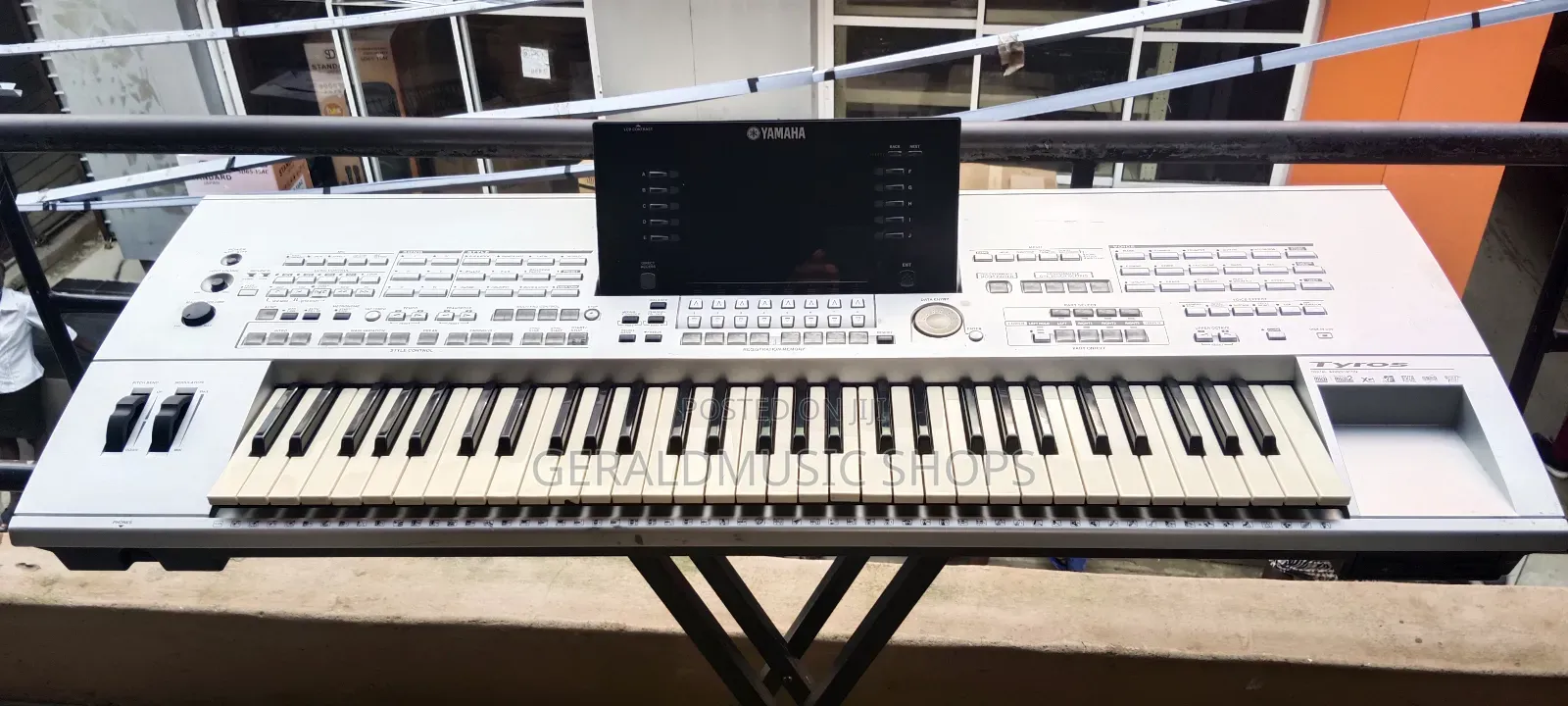 Uk Used Tyros2 Synth Keyboard