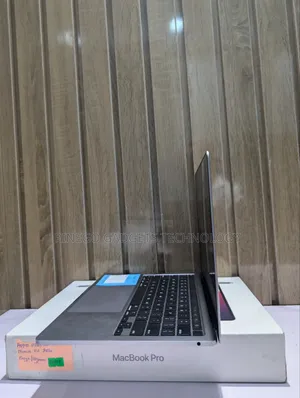 Laptop Apple MacBook Pro 2020 M1 16GB Apple M1 Pro SSD 512GB
