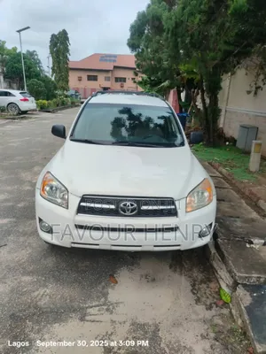 Toyota RAV4 2.5 2012 White