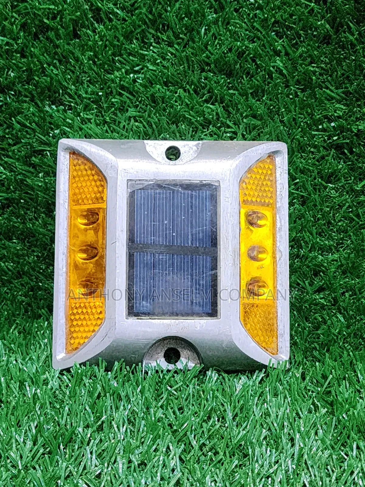 Eagle Eye Solar Road Light