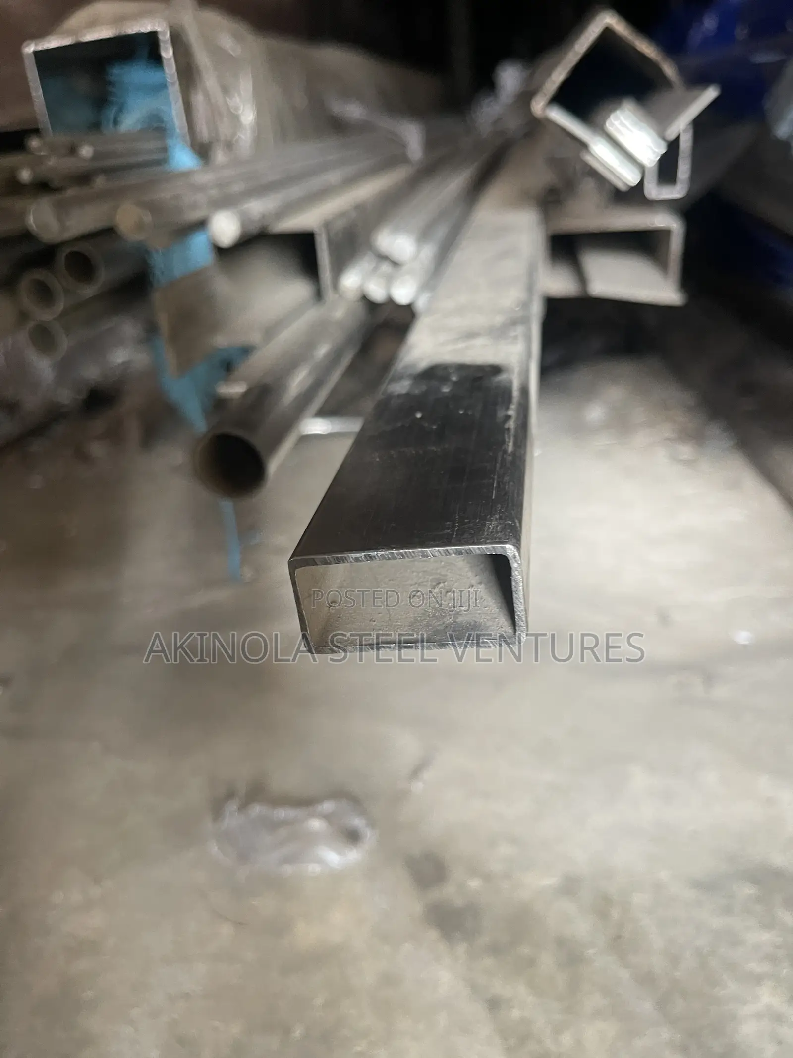 40 X 20 X2mm Thick Stainless Square / Rectangular Pipe