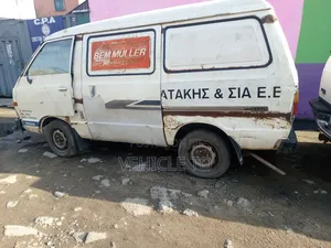 Nissan Vanette 1998 White